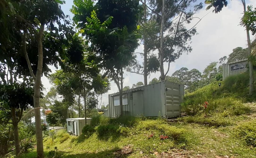Hotel Bukit Pinus Tegalharendong Exterior photo